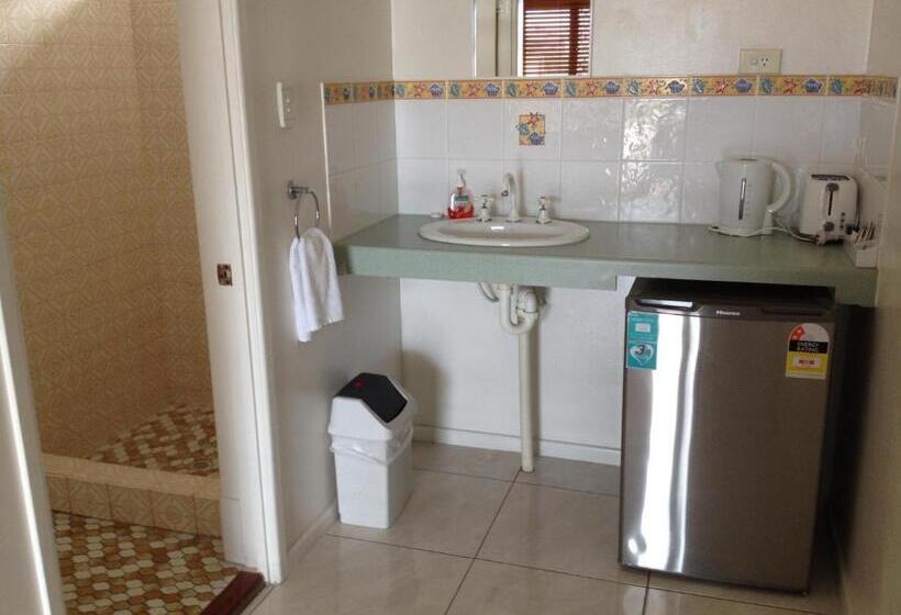 Номер Стандарт, Shell Motel