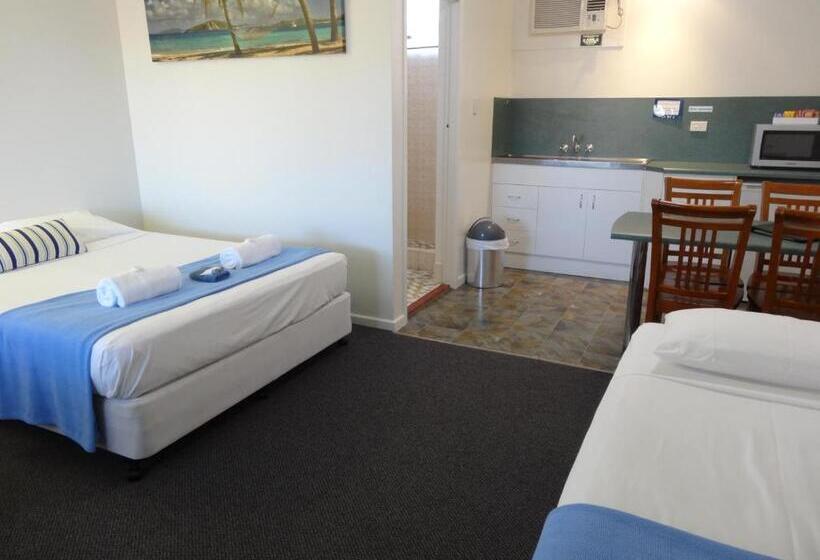 Семейный Номер, Shell Motel