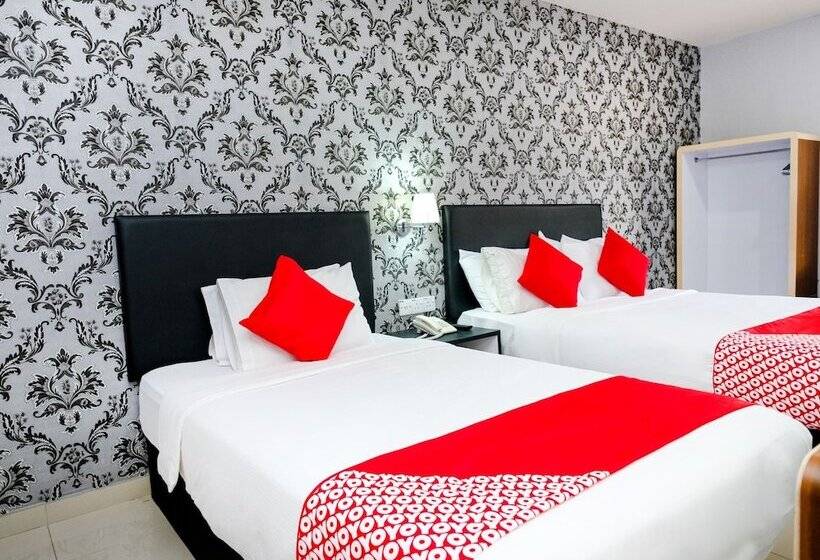 سوییت سوپریور, Grand City Hotel II