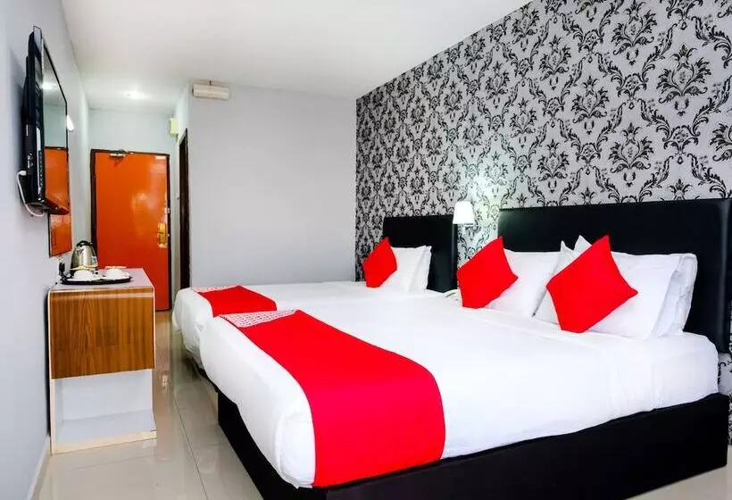 سوییت سوپریور, Grand City Hotel II