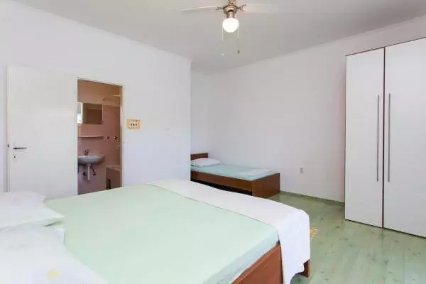 Triple Room Sea View, Guest House Busurelo