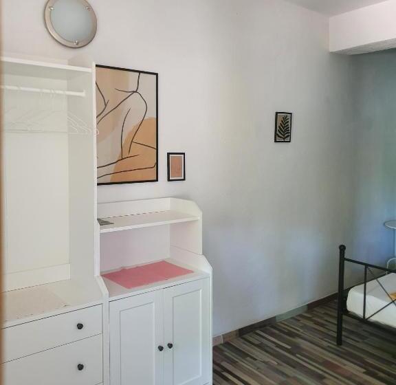 إستوديو قياسى مطل على البحر, Guest House Busurelo