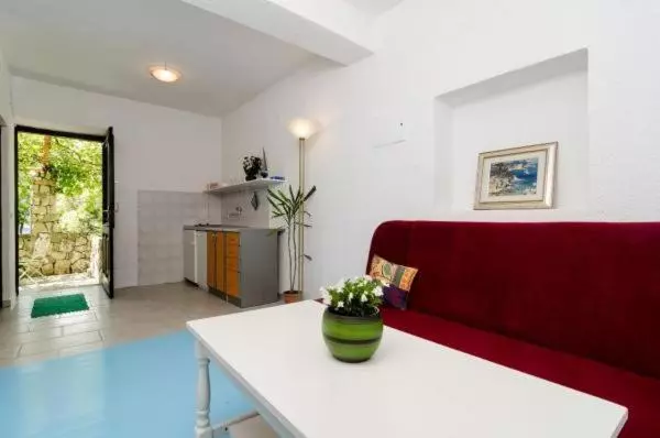 オーシャンビューのテラス付１ベッドルームアパート, Guest House Busurelo