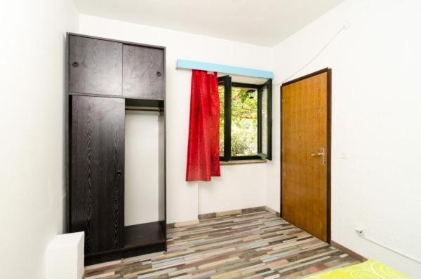 شقة غرفة نوم واحدة مزودة بتراس مطلة على البحر, Guest House Busurelo