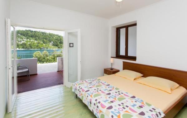 Номер Стандарт Вид на Море, Guest House Busurelo