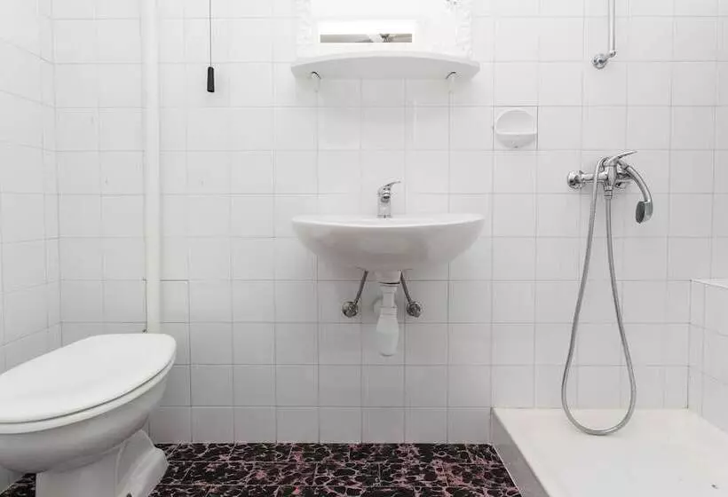 オーシャンビュースタンダードルーム, Guest House Busurelo