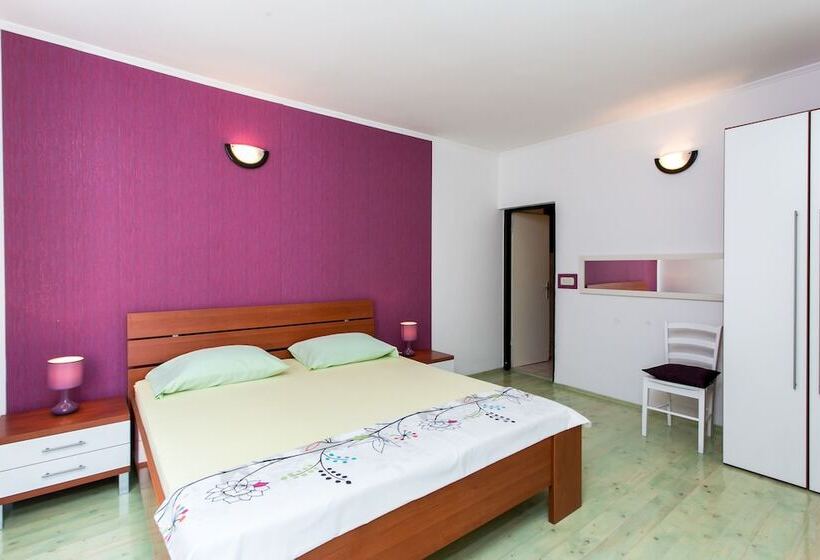 شقة غرفة واحدة مطلة على البحر, Guest House Busurelo