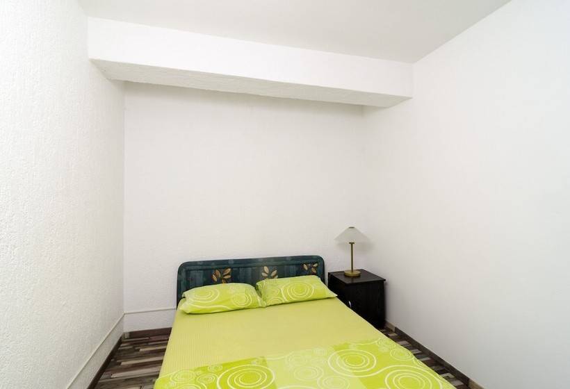 شقة غرفة نوم واحدة مزودة بتراس مطلة على البحر, Guest House Busurelo