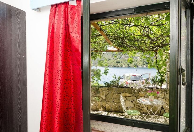 Апартаменты 1 Спальня с Террасой Вид на Море, Guest House Busurelo