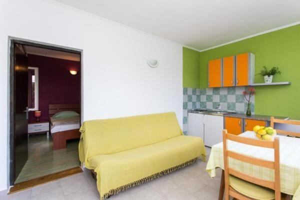 شقة غرفة واحدة مطلة على البحر, Guest House Busurelo