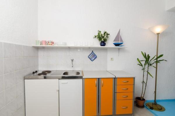 شقة غرفة نوم واحدة مزودة بتراس مطلة على البحر, Guest House Busurelo