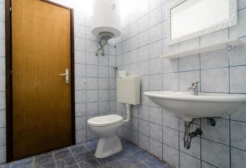 شقة غرفة نوم واحدة مزودة بتراس مطلة على البحر, Guest House Busurelo