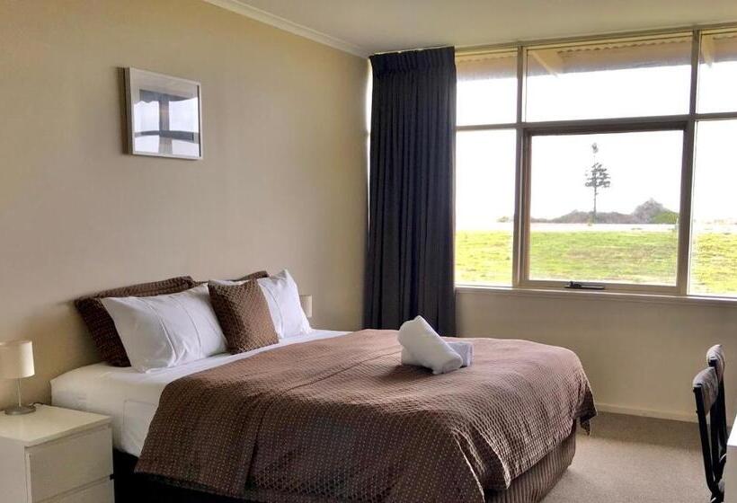 اتاق استاندارد, Highway One Motel