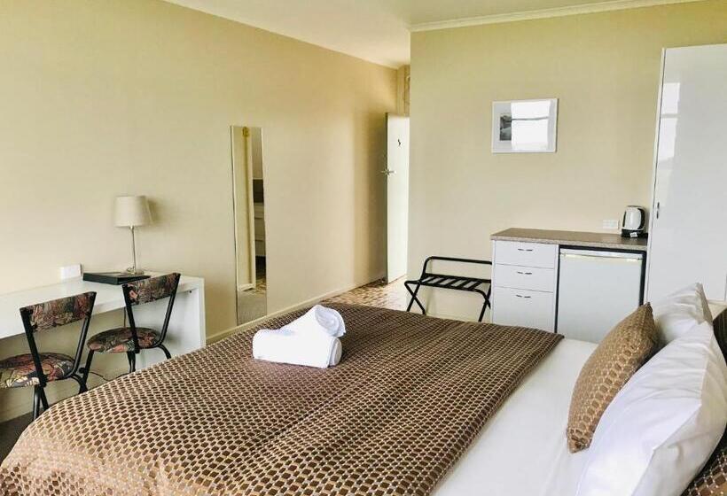 اتاق استاندارد, Highway One Motel