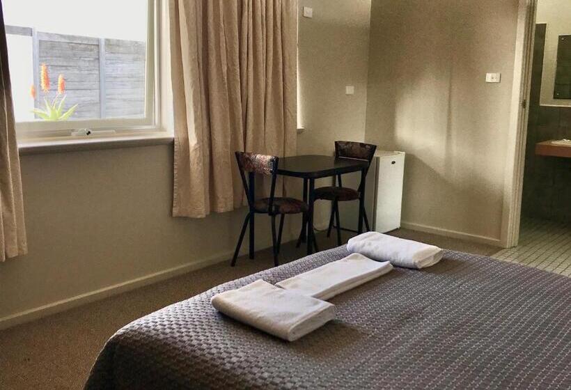 Номер Economy, Highway One Motel