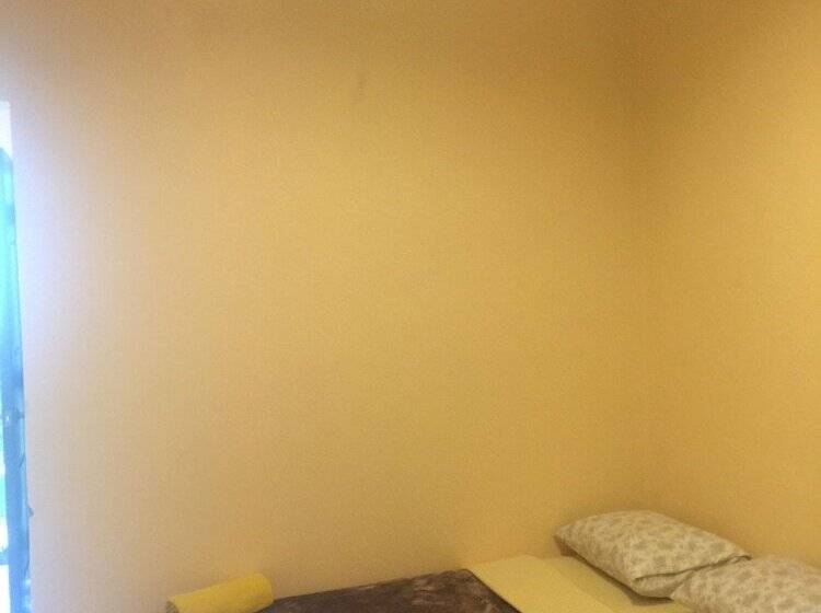 Классический Номер, Airport X Managua