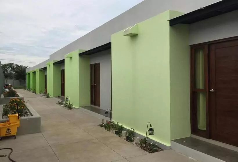 اتاق استاندارد چهار تخته, Airport X Managua