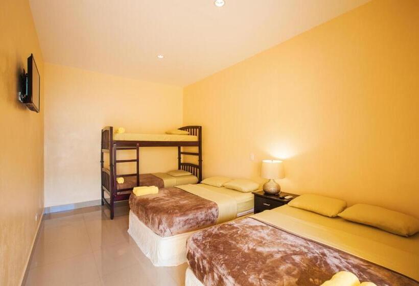 Семейный Номер, Airport X Managua