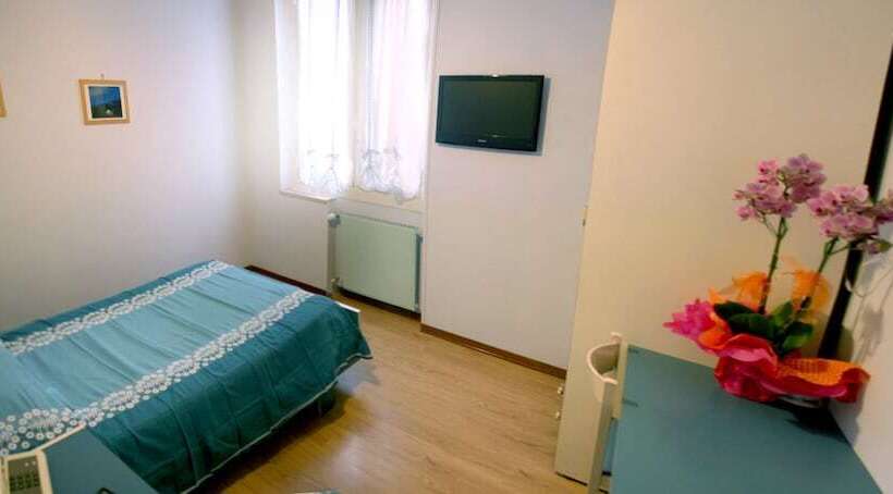 スタンダードシングルルーム, Albergo Savoia