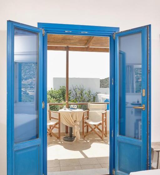 غرفة قياسية مطلّة علي البحر, Amorgion