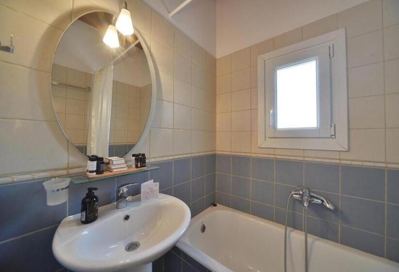 إستوديو قياسى مطل على البحر, Amorgion