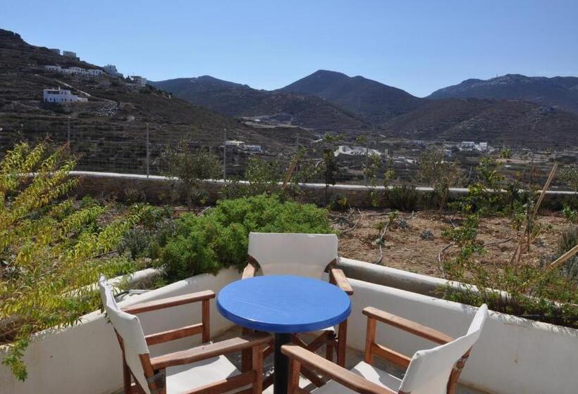 إستوديو قياسى مطلّ علي الحديقة, Amorgion