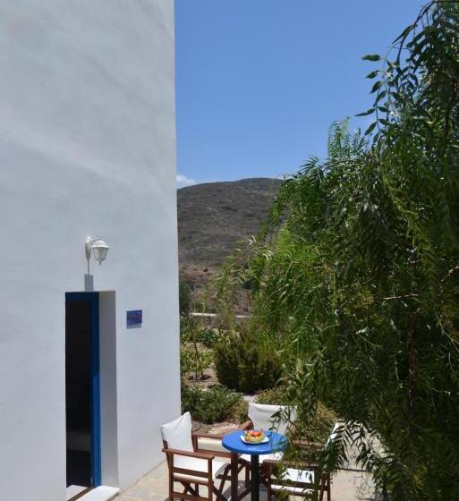 شقة غرفة واحدة مطلة على الحديقة, Amorgion