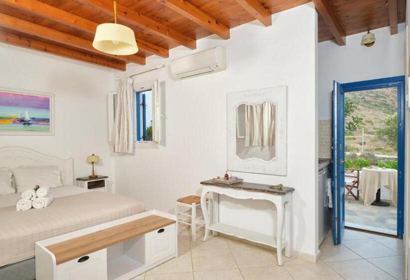 شقة غرفة واحدة مطلة على الحديقة, Amorgion