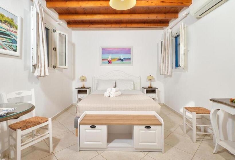 شقة غرفة واحدة مطلة على الحديقة, Amorgion