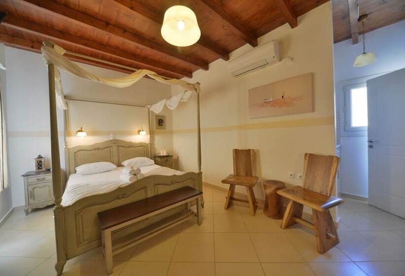 غرفة قياسية مطلّة علي البحر, Amorgion