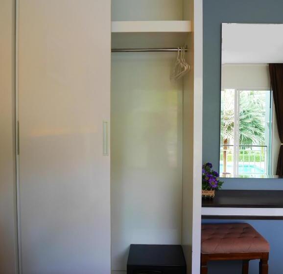 Quarto Deluxe, Gypsy Sea View Resort  Phi Phi Island