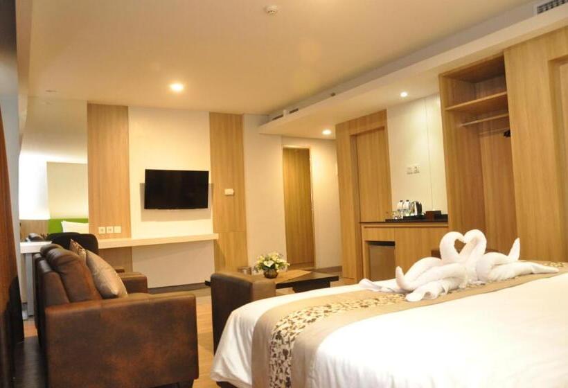 סוויטת ג'וניור, Sala View