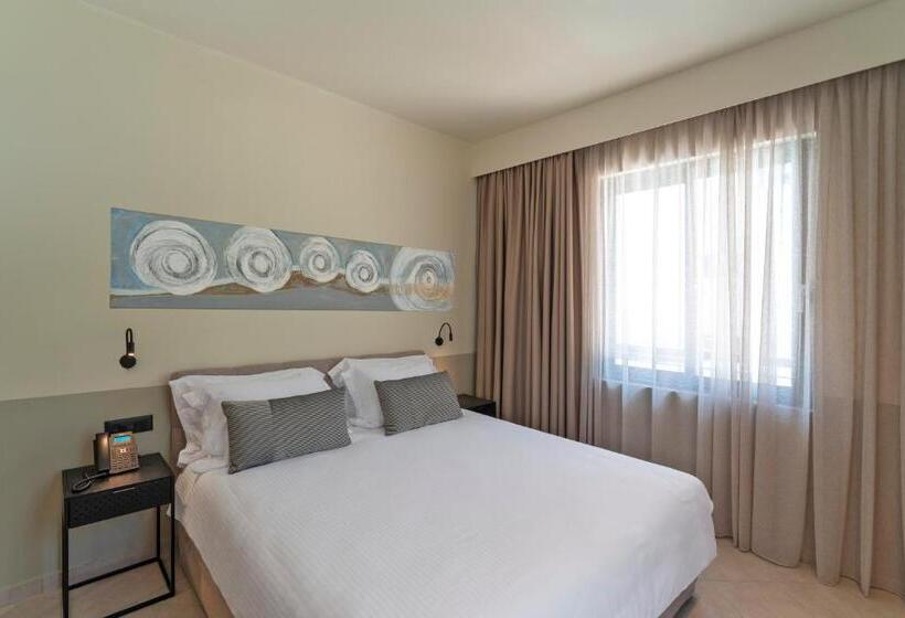 סוויטת ג'וניור עם מרפסת, Mariette Rhodes Urban Suites