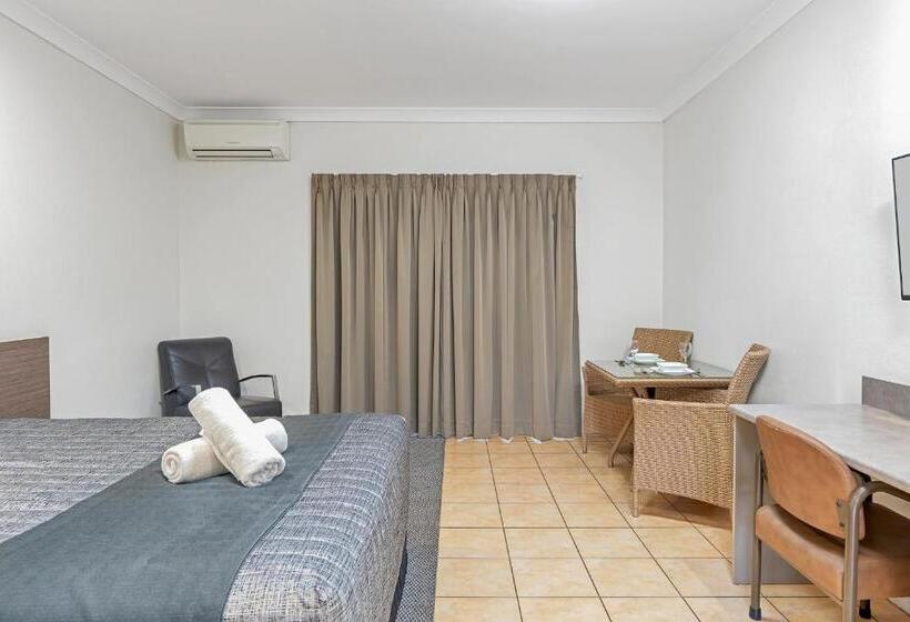 اتاق اجرایی, Midlander Motor Inn