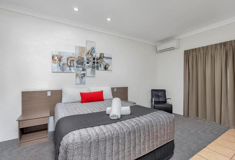 Номер Executive, Midlander Motor Inn