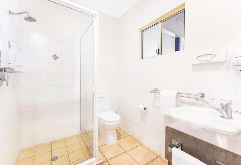 اتاق اجرایی, Midlander Motor Inn