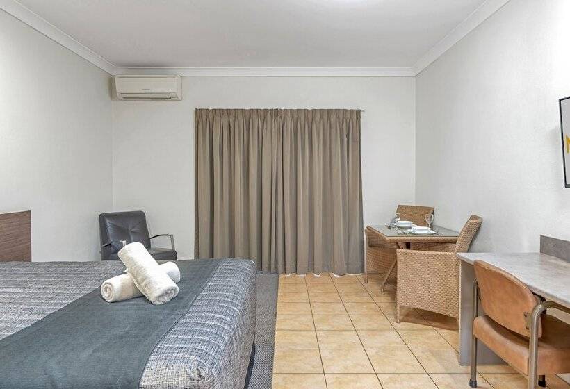 اتاق اجرایی, Midlander Motor Inn