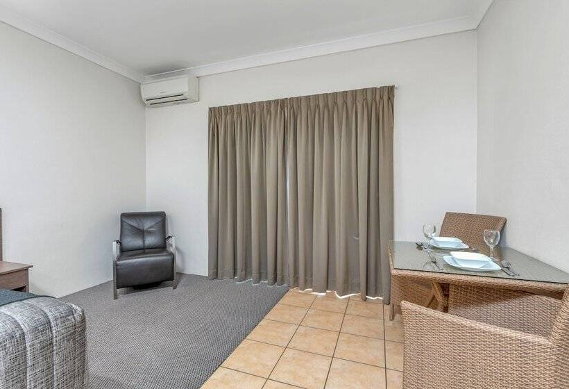 Номер Executive, Midlander Motor Inn