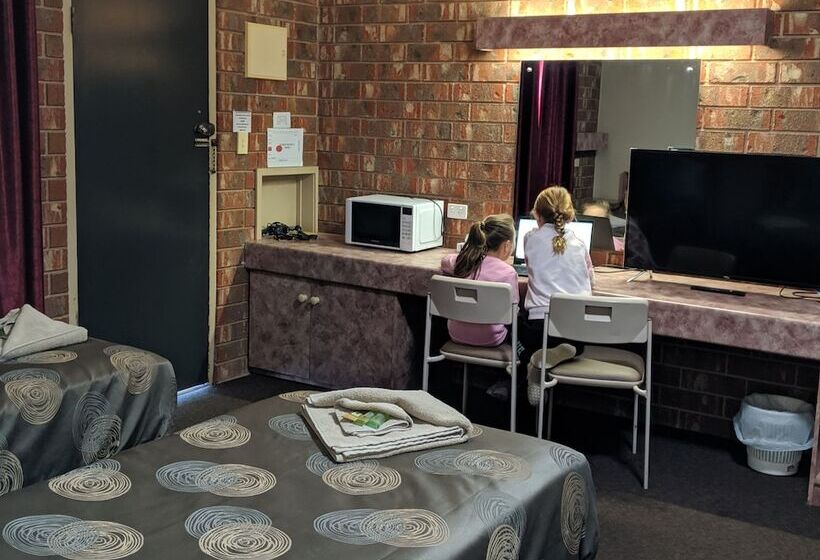 חדר סטנדרט, The Argent Motel