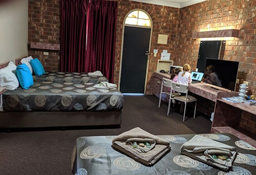 חדר סטנדרט, The Argent Motel