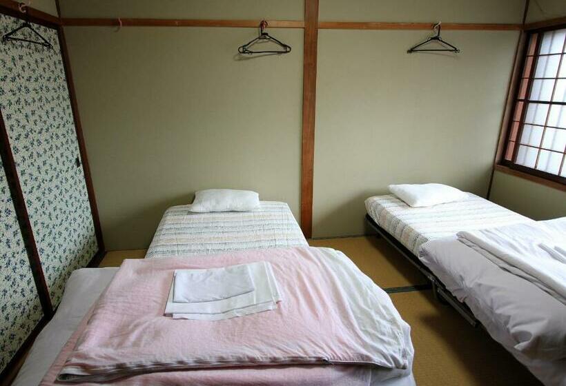 스탠다드 룸 공동 욕실, Towadako Backpackers