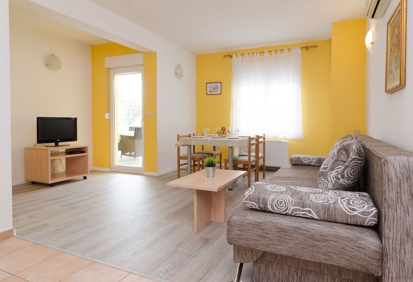 آپارتمان 1 خوابه با بالکن, Guesthouse Villa Irena