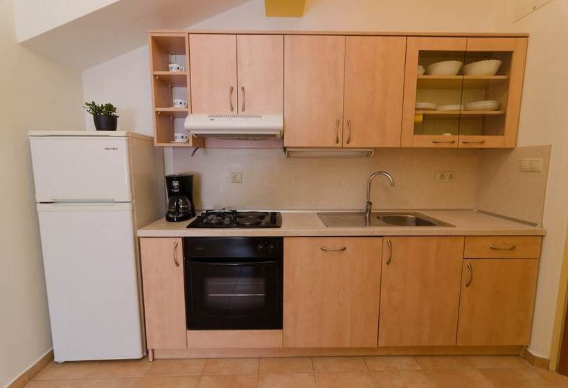 آپارتمان 2 خوابه با بالکن, Guesthouse Villa Irena