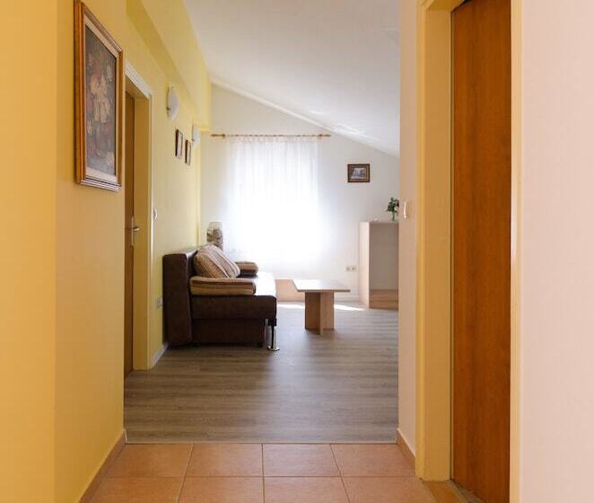 آپارتمان 2 خوابه با بالکن, Guesthouse Villa Irena