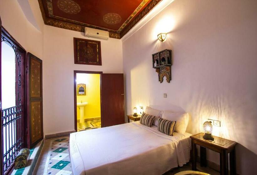 اتاق استاندارد چهار تخته, Dar Bab Jdid