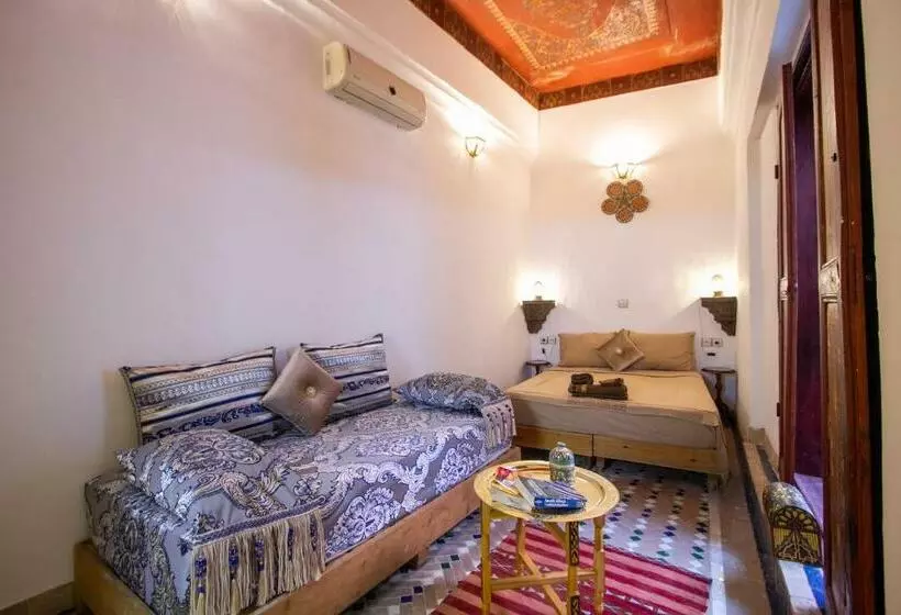 اتاق استاندارد سه نفره, Dar Bab Jdid