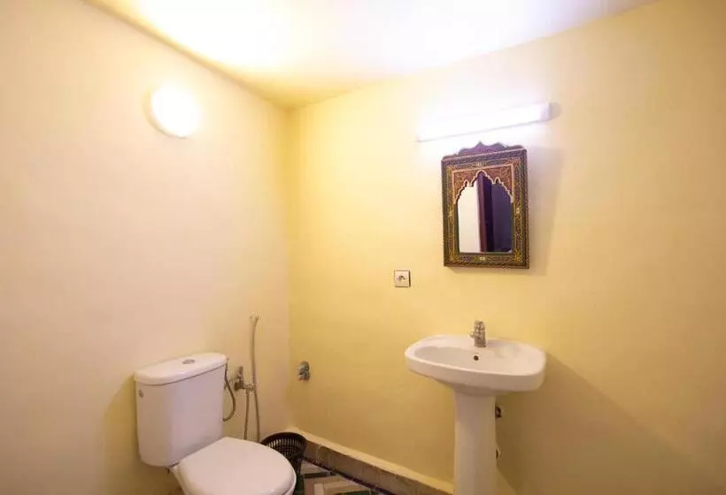 اتاق استاندارد چهار تخته, Dar Bab Jdid