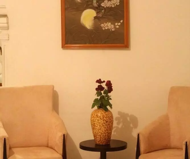 Perhehuone, Graha Ayu