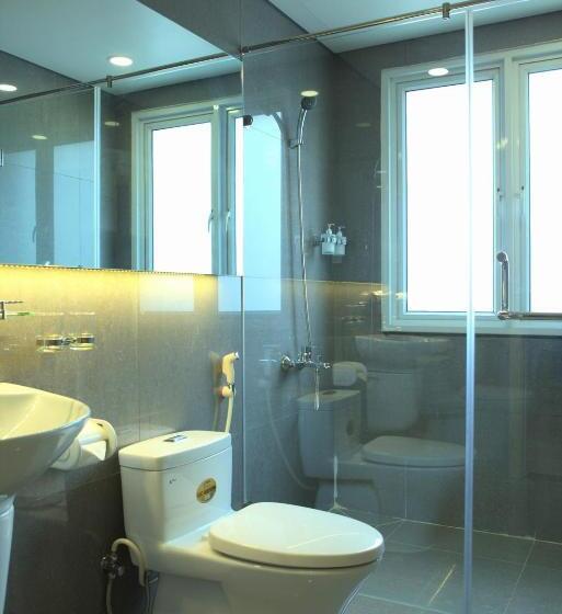 수피리어 룸, Hung Cuong