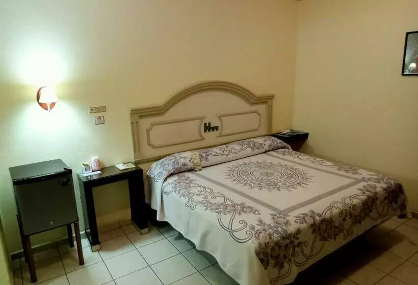 اتاق اجرایی, La Merced